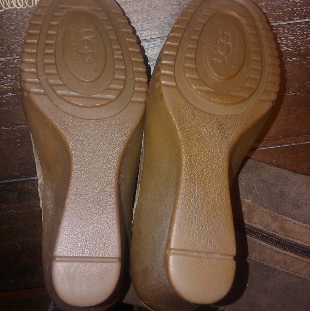 UGG brown and cream wedge boots - Picture 8 of 8